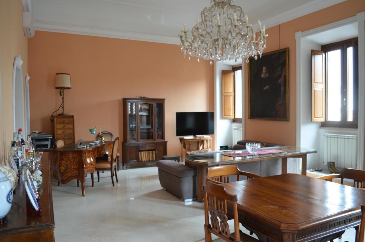 Elegante Appartamento Nel Centro Di Roma Extérieur photo