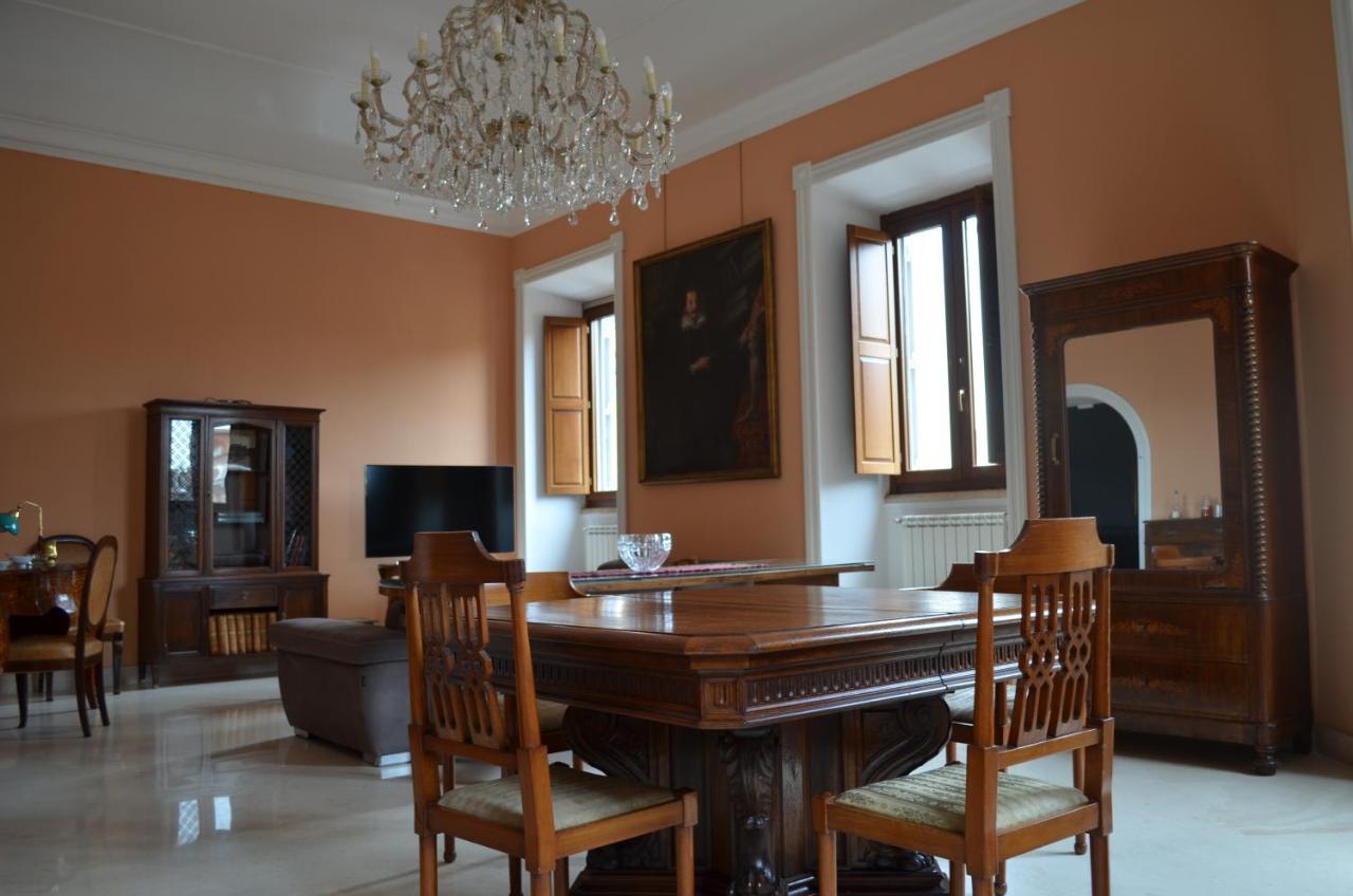 Elegante Appartamento Nel Centro Di Roma Extérieur photo